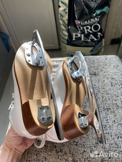 Фигурные коньки graf etude