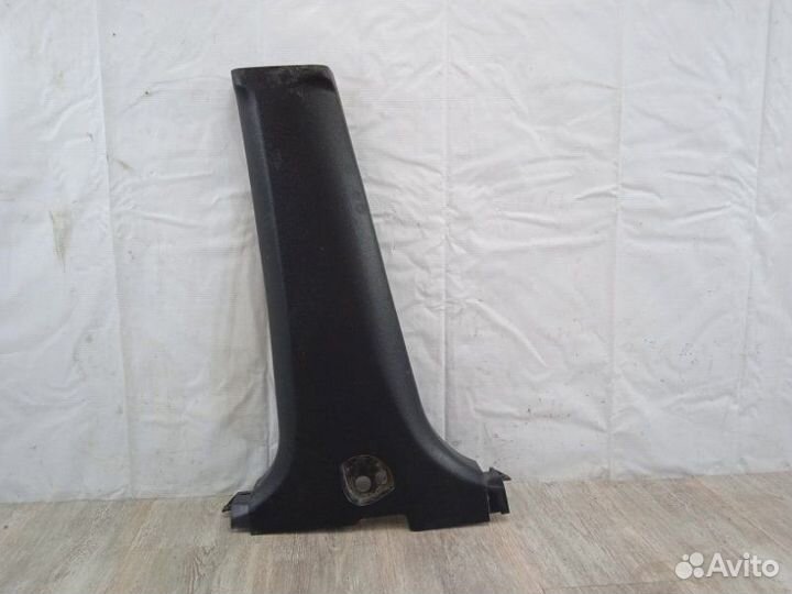 Обшивка стойки Kia Sportage 2 2010
