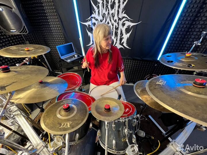 Ищу вокалиста на добровольном начале