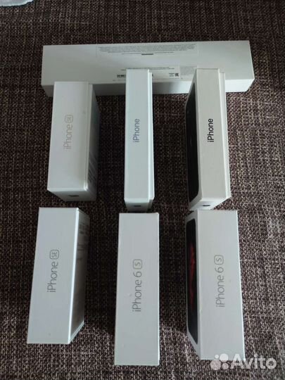 Коробки из под iPhone и iwatch. SE, 6S, 11