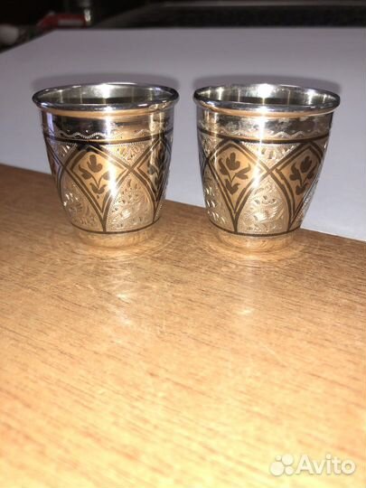 Серебряные стопки