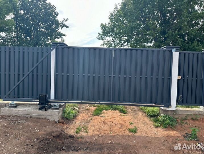 Металлический штакетник / Евроштакетник