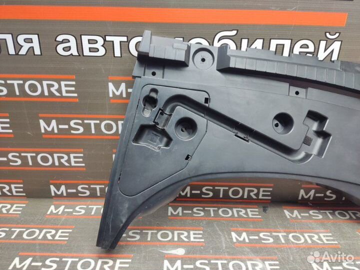 Ящик для инструментов Bmw 7-Series E65 N62B36A