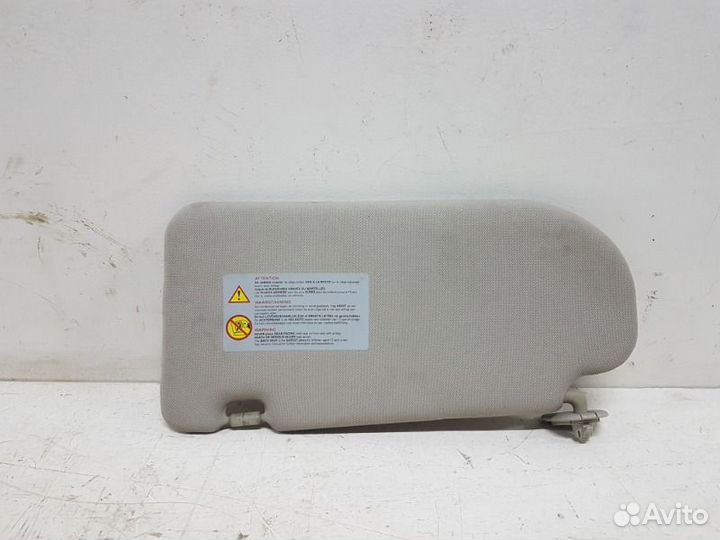 Козырек солнцезащитный (внутри) передний правый