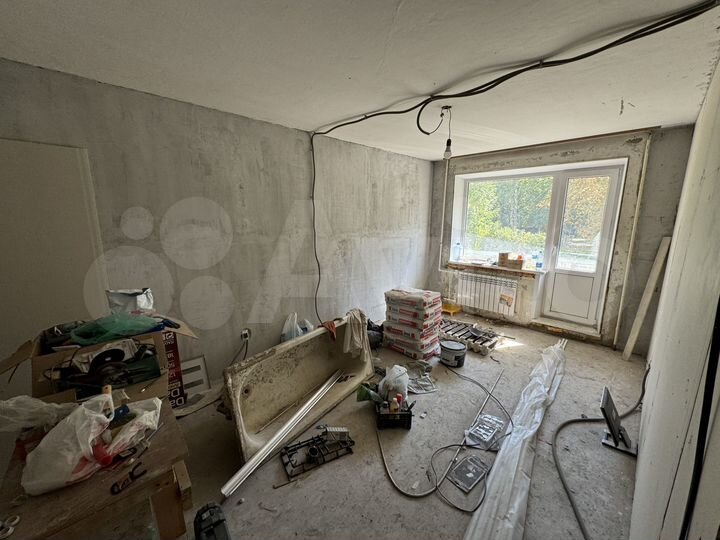 2-к. квартира, 60 м², 1/9 эт.