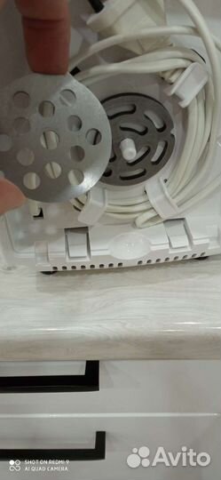 Мясорубка электрическая с насадками. Новая