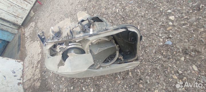 BMW 5 f10 передние фары