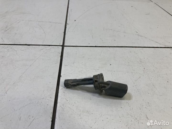 Датчик ABS задний левый Volkswagen Passat CC 358