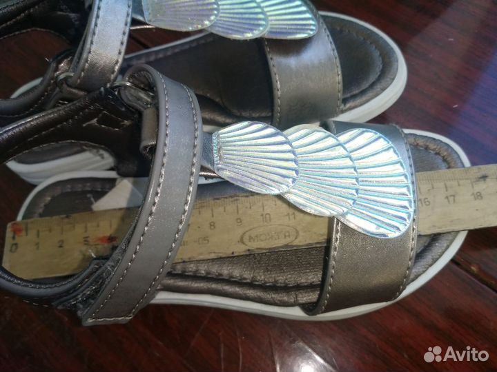 Сандалии для девочки