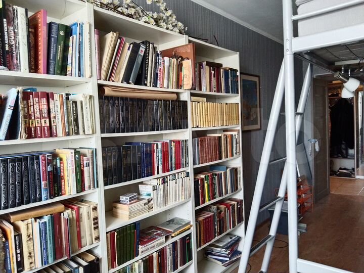 3-к. квартира, 82 м², 9/10 эт.