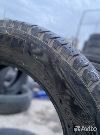 Michelin Agilis 225/65 R17