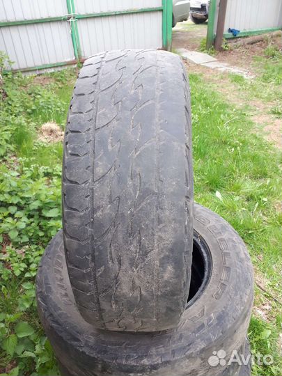 Bridgestone Dueler A/T 265/65 R17