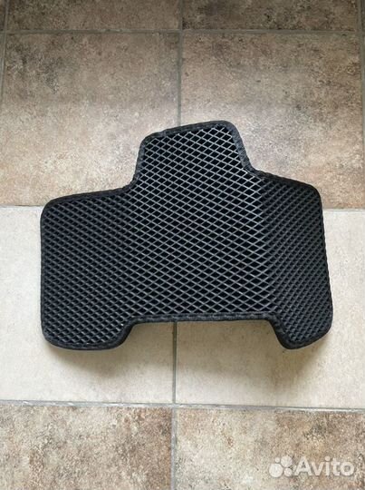 Коврики автомобильные на Tiguan
