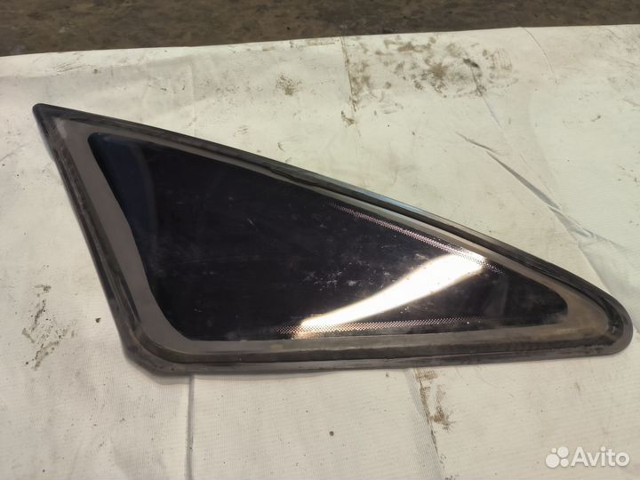 Заднее правое стекло кузова LADA Priora Хэтчбек