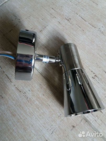 Светильник на стен