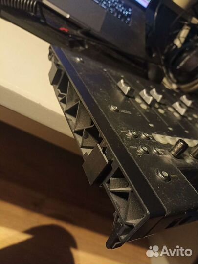 Daw контроллер avid artist mix