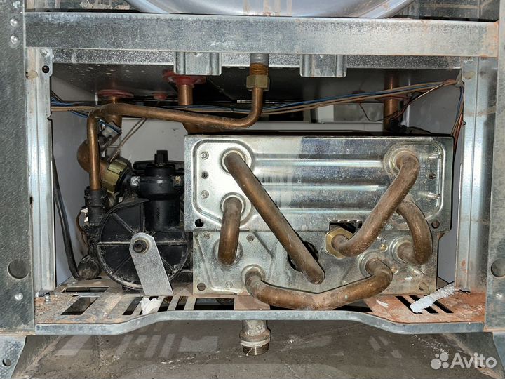 Конвекционный газовый котел Vaillant turboTEC pro