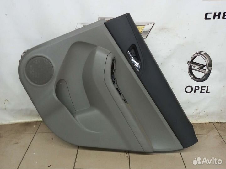 Дверная карта задняя правая Шевроле Орландо