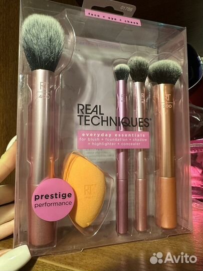 Набор кистей real techniques
