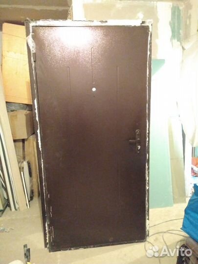 Дверь входная металлическая