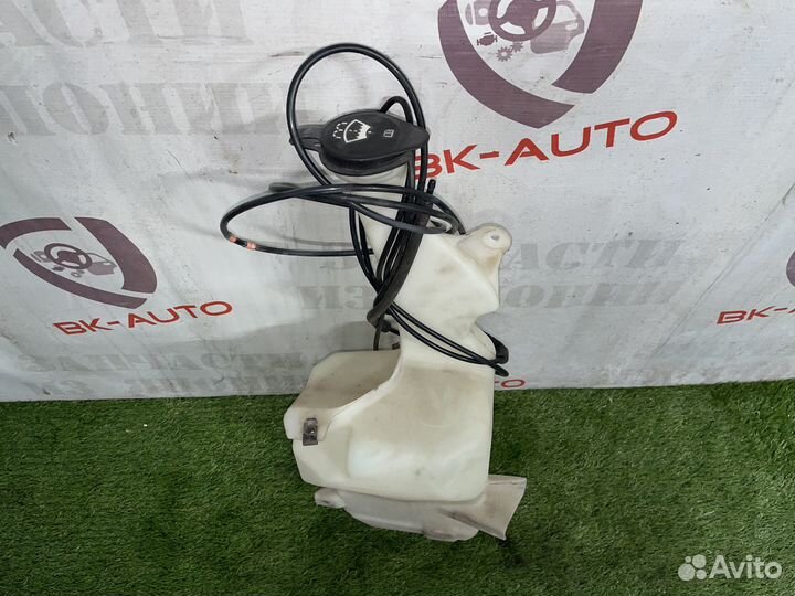 Бачок стеклоомывателя Cadillac Escalade GMT900