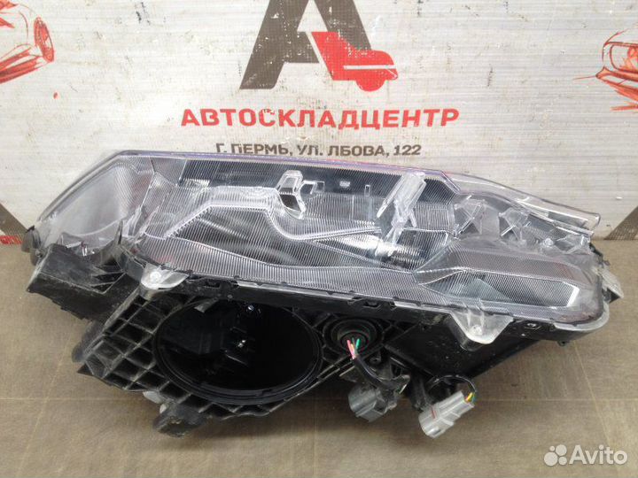 Фара правая Toyota Rav4 (2015-2019) LED