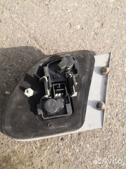 Фонарь в крышку багажника Fiat Albea