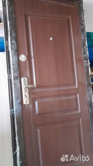 Дверь входная металлическая
