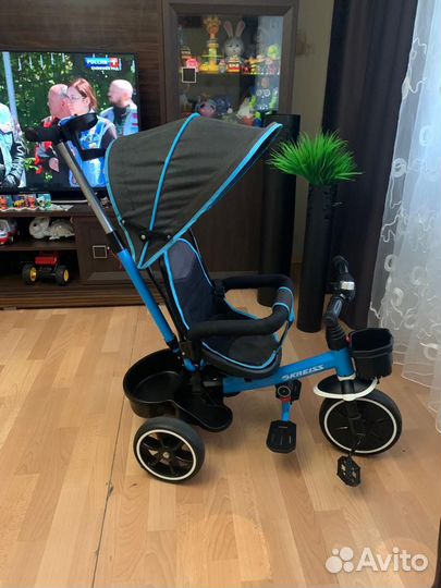 Детский велосипед с родительской ручкой трёхколёс