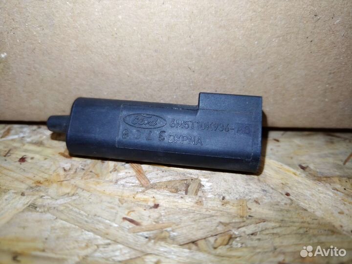 Датчик температуры воздуха Форд Фокус 2 Мондео 4