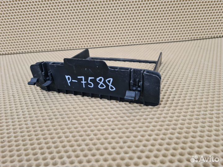 Кассета воздушного фильтра передняя Infiniti M Q70