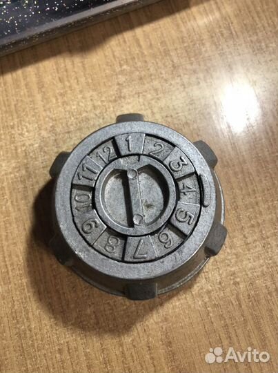 Крышка топливного бака с кодом на ваз