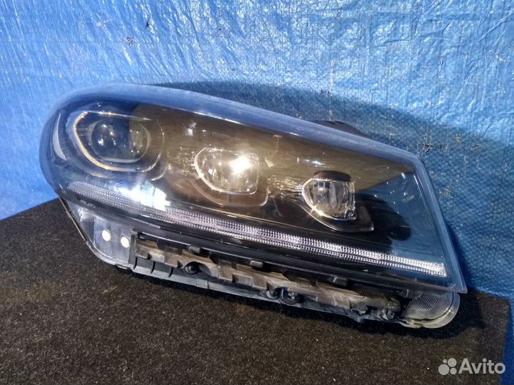 Фара правая Sorento Prime