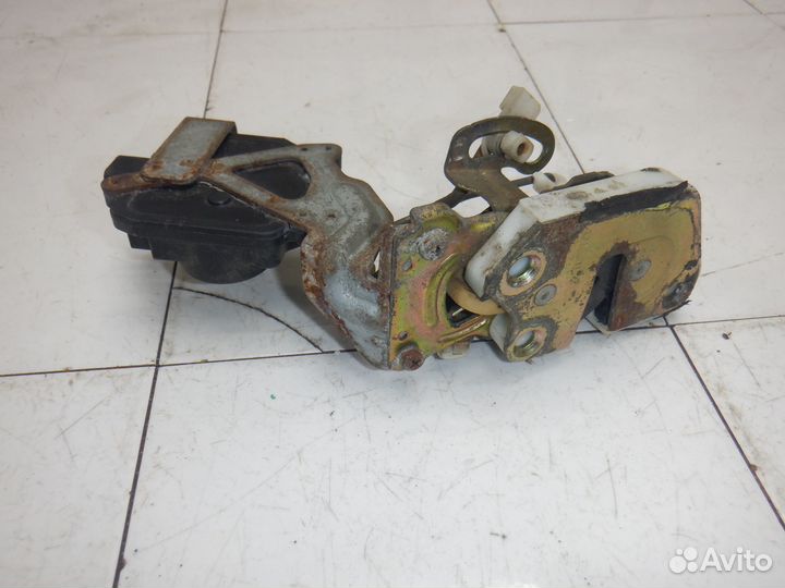 Замок двери задней левой Galant Aspire Legnum