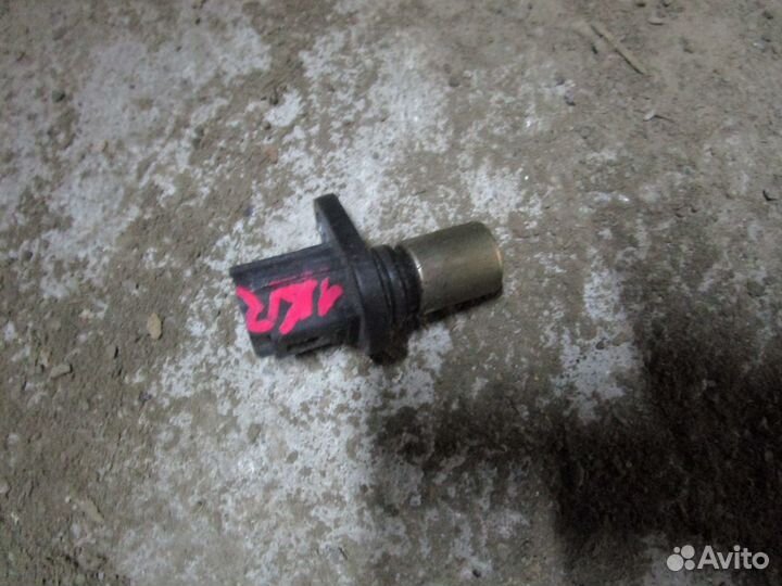 Датчик распред на Toyota Vitz (Тойота Витц) KSP90