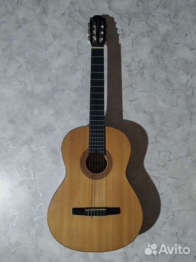 Классическая гитара Hohner hc-06 + зимний чехол