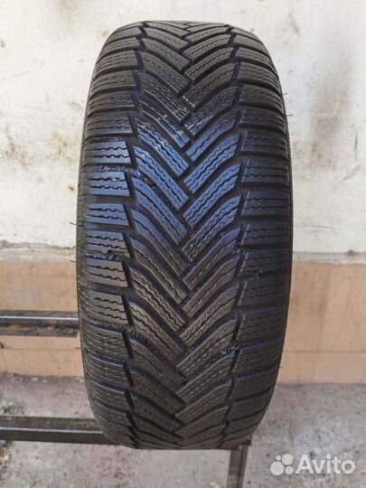 Michelin Alpin 6 215/50 R17 95V