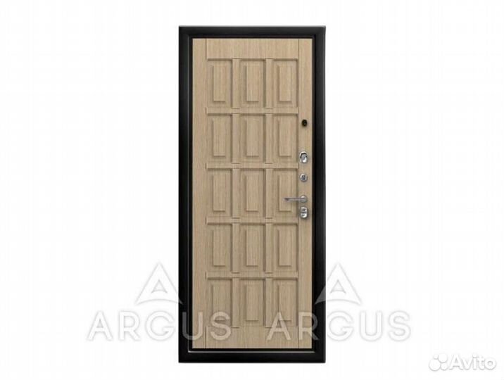 Дверь входная металлическая с зеркалом