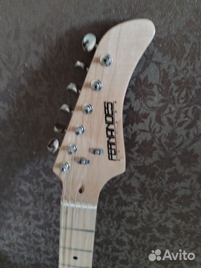 Электро гитара с комбоусилителем