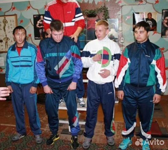 Как одевались в 90 е бандиты фото Спортивный костюм 90е,90х эластик, Adidas купить в Челябинске Личные вещи Авито