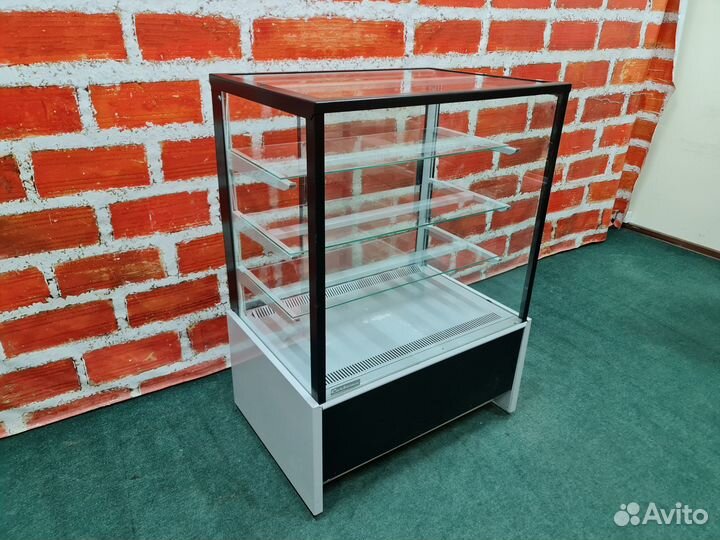 Кондитерская витрина