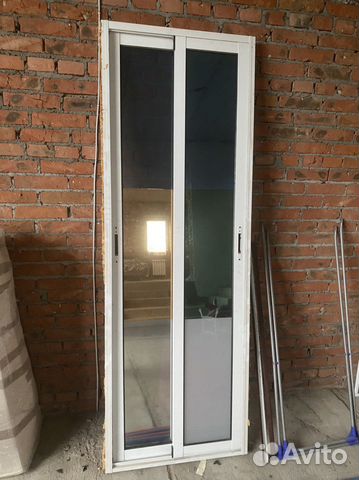 Раздвижные дверки из алюминия