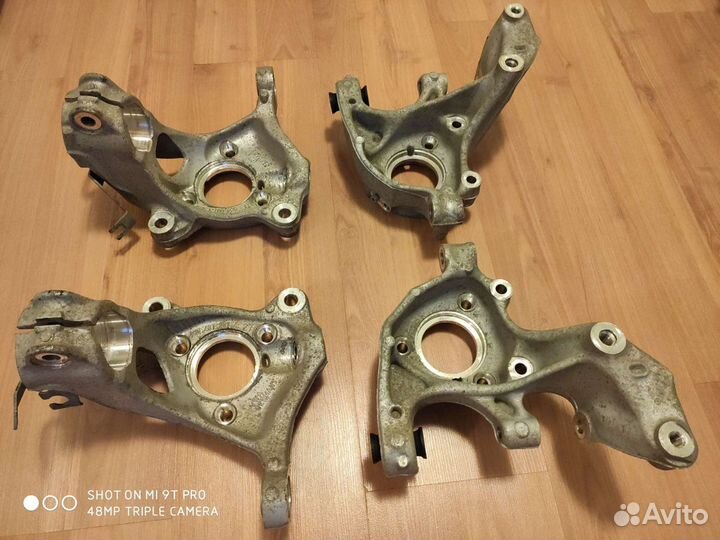 Кулак поворотный Тигуан 2