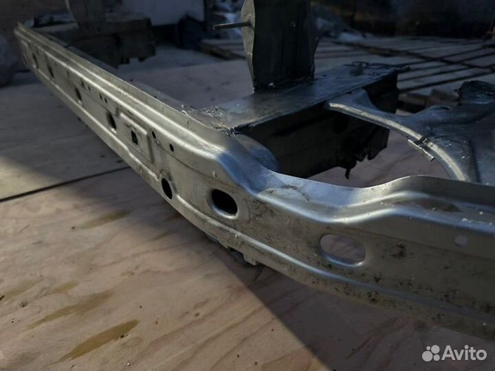 Телевизор Mercedes E W210 ом113.980 2001