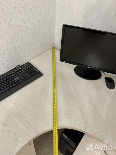 Письменный стол