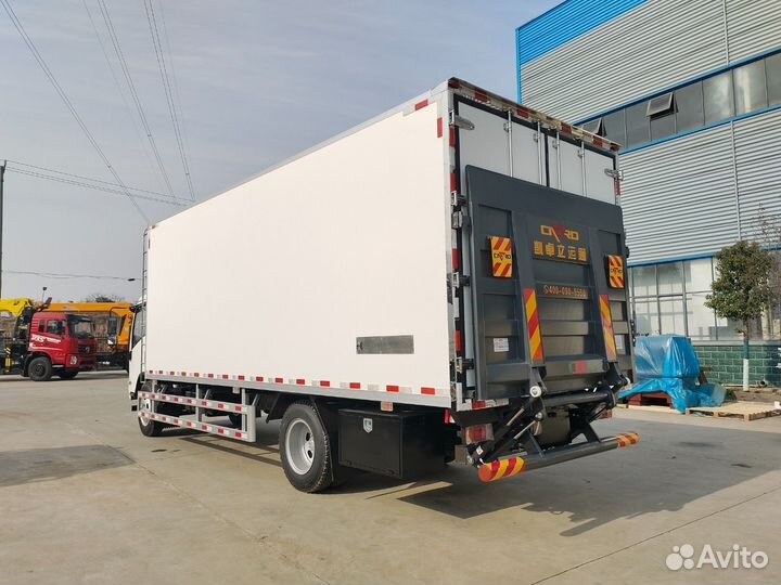 Isuzu Elf, 2024