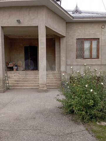 Дом 182 м² на участке 6 сот.