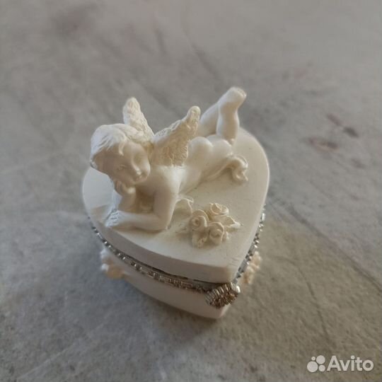 Шкатулка для украшений с ангелом