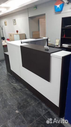 Стойка ресепшн