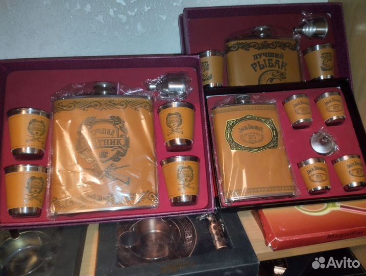 Фляжка с стопками